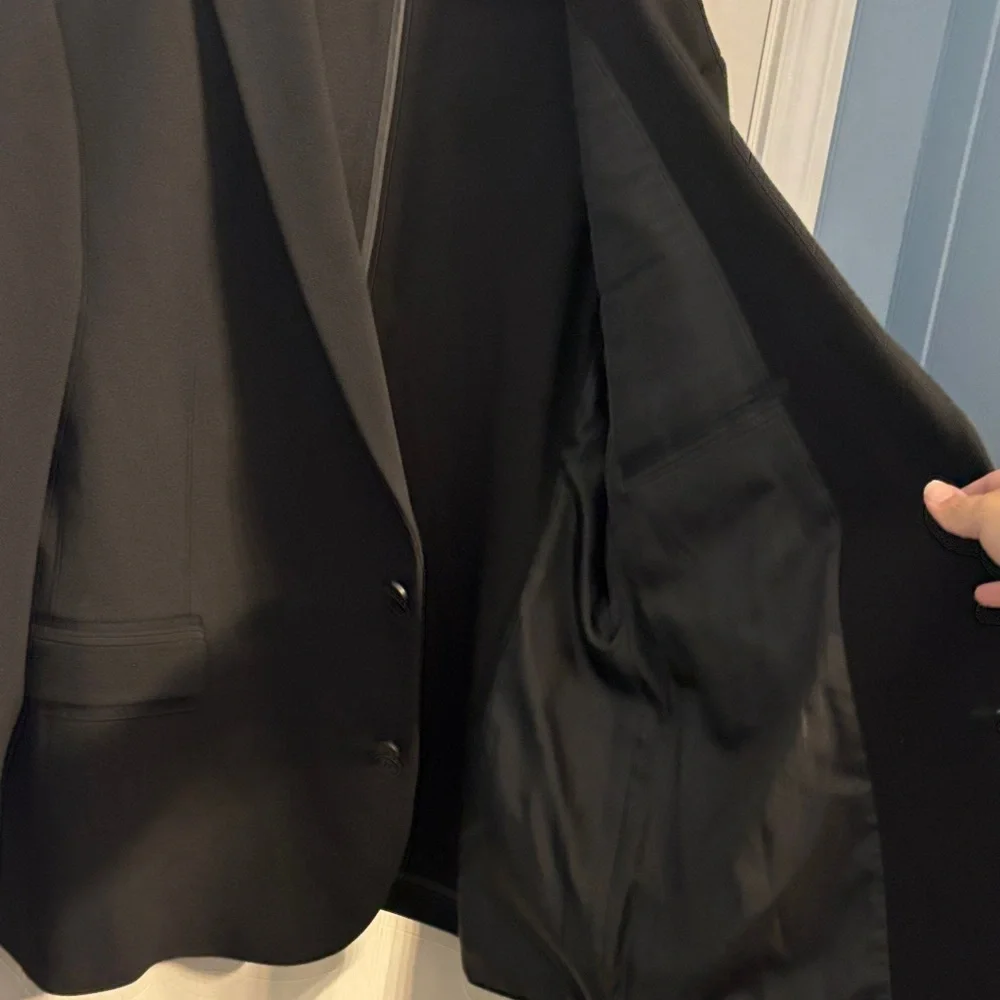 JF J.Ferrar Men's Sleek Black Blazer